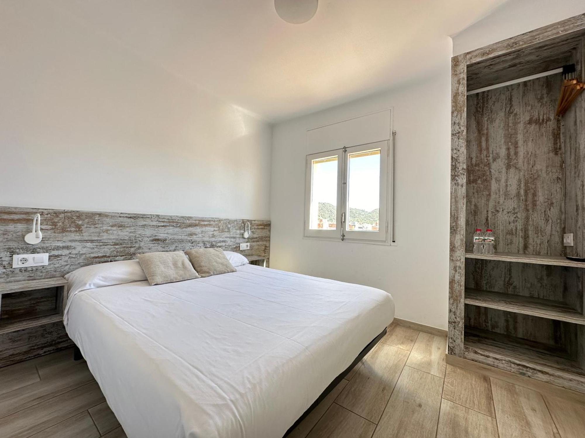 Agi Gloria Rooms Roses Exterior photo