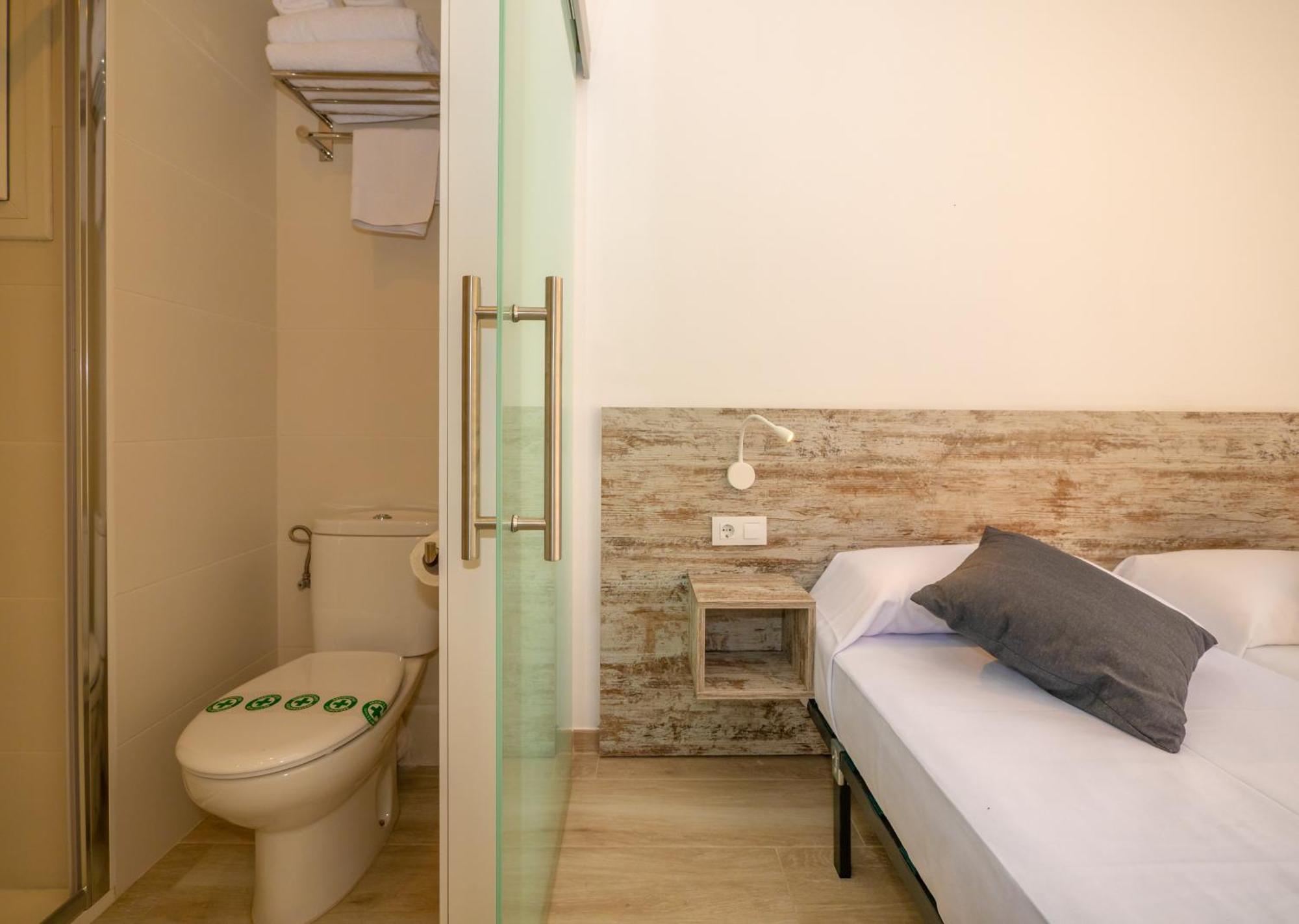 Agi Gloria Rooms Roses Exterior photo